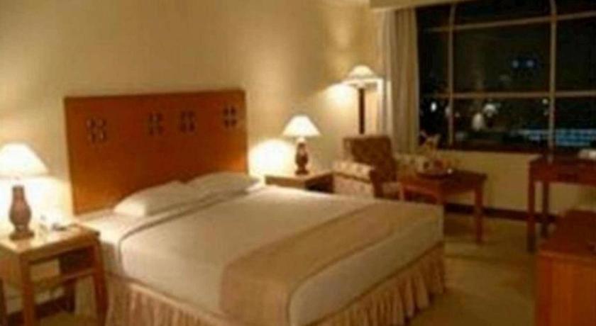 Oasis Amir 4*