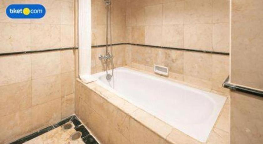 Hotel Oasis Amir 4*