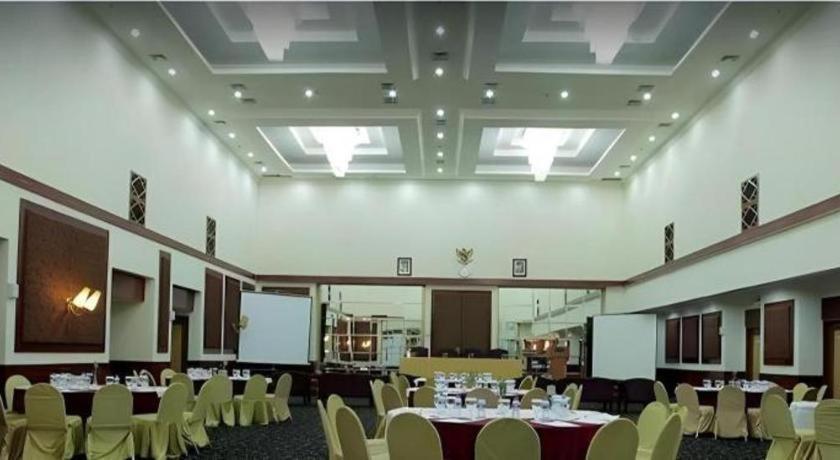 Oasis Amir 4* Jakarta